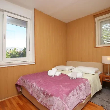 Apartment With Parking Space - 22909 *