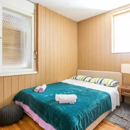 With A Parking Space - 22909 Apartment