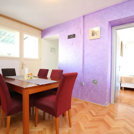 With Parking Space - 22909 Apartman