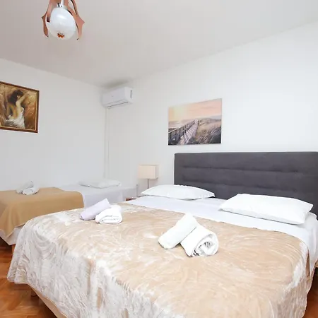 With Parking Space - 22909 Spalato