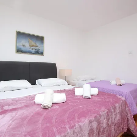 Appartamento With Parking Space - 22909 Spalato